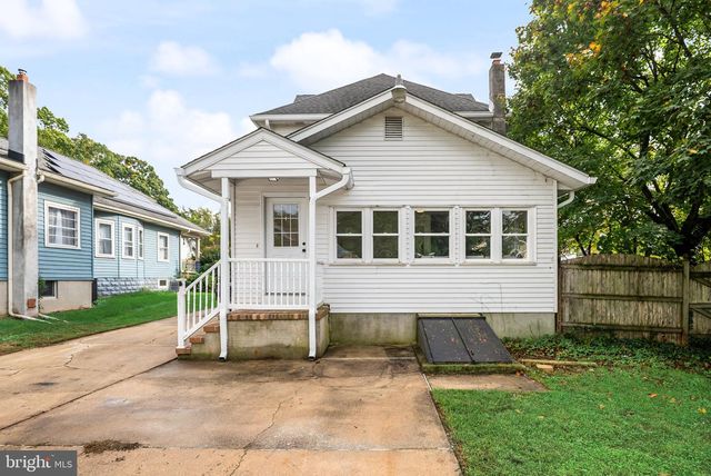 20 E WOODLAND AVE, Pitman, NJ 08071