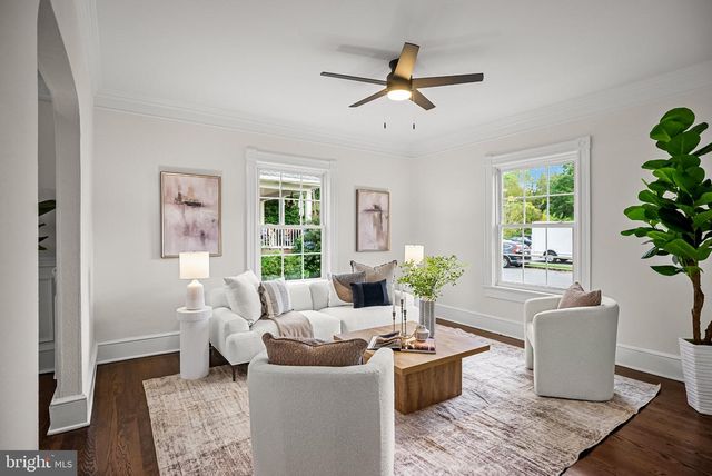 20 E WOODLAND AVE, Pitman, NJ 08071