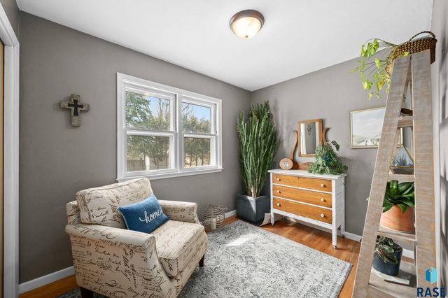 709 S Annway Dr Drive, Sioux Falls, SD 57103