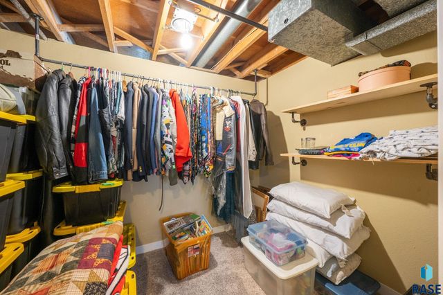 709 S Annway Dr Drive, Sioux Falls, SD 57103