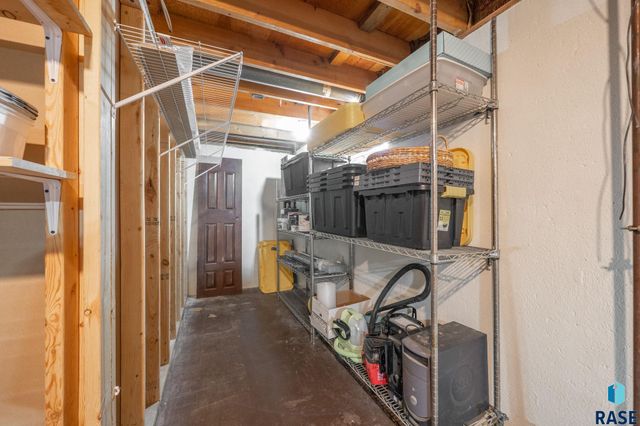 709 S Annway Dr Drive, Sioux Falls, SD 57103