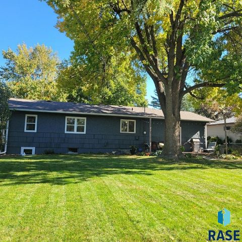 709 S Annway Dr Drive, Sioux Falls, SD 57103