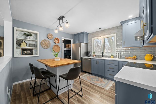 709 S Annway Dr Drive, Sioux Falls, SD 57103