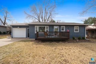 709 S Annway Dr Drive, Sioux Falls, SD 57103