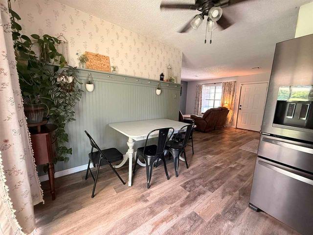 128 NE English St, Lawton, OK 73507