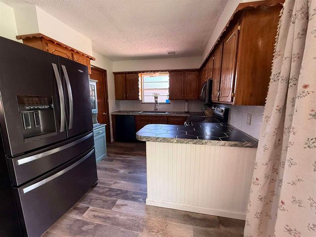 128 NE English St, Lawton, OK 73507