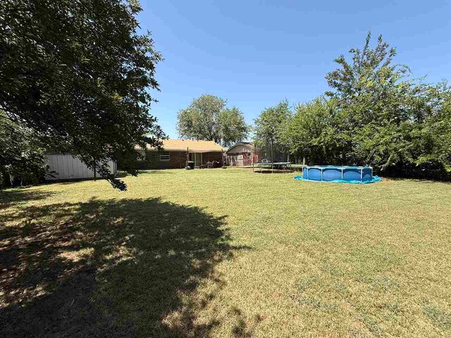 128 NE English St, Lawton, OK 73507
