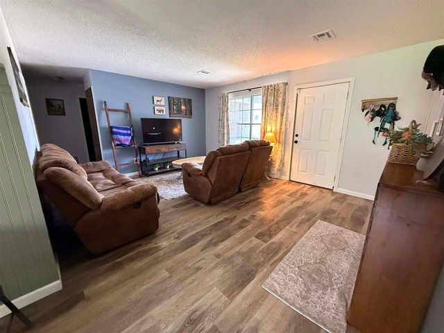 128 NE English St, Lawton, OK 73507