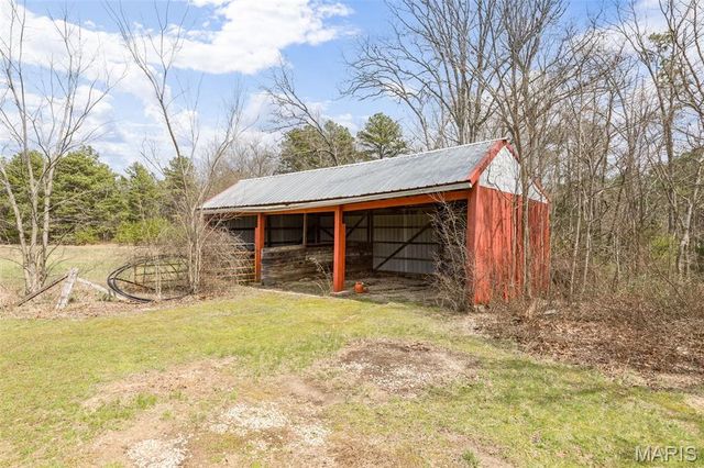 9075 32 Highway, Ste Genevieve, MO 63670