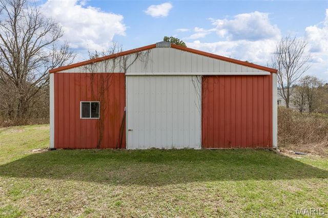 9075 32 Highway, Ste Genevieve, MO 63670