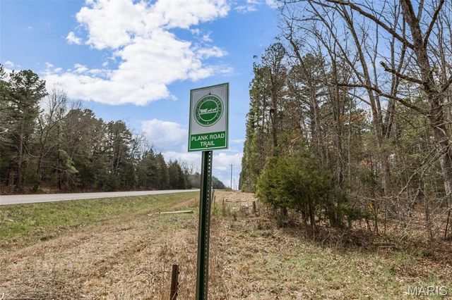 9075 32 Highway, Ste Genevieve, MO 63670