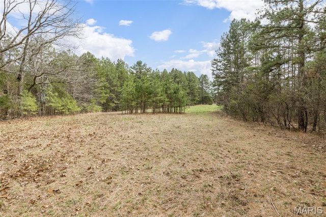 9075 32 Highway, Ste Genevieve, MO 63670