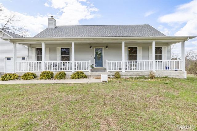 9075 32 Highway, Ste Genevieve, MO 63670