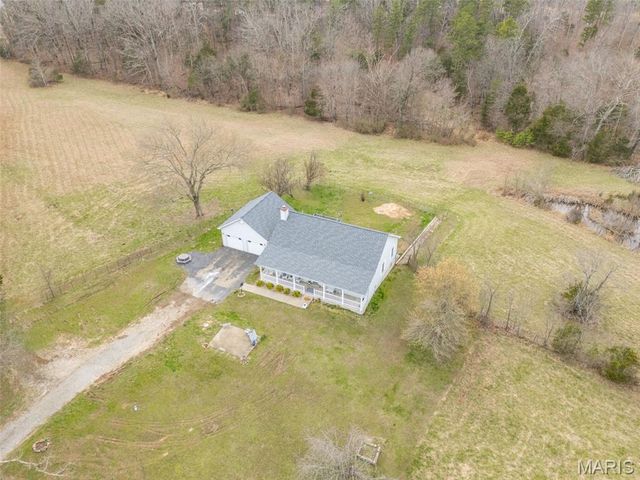 9075 32 Highway, Ste Genevieve, MO 63670