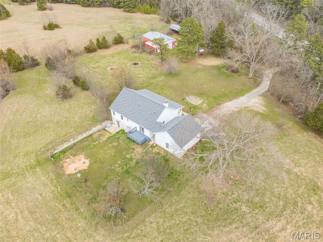 9075 32 Highway, Ste Genevieve, MO 63670