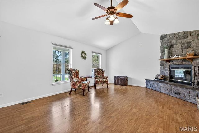 9075 32 Highway, Ste Genevieve, MO 63670