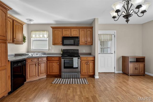 9075 32 Highway, Ste Genevieve, MO 63670