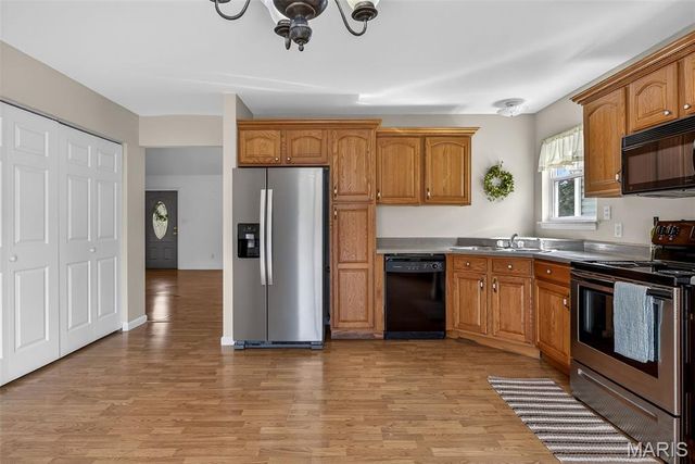 9075 32 Highway, Ste Genevieve, MO 63670