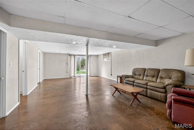 9075 32 Highway, Ste Genevieve, MO 63670