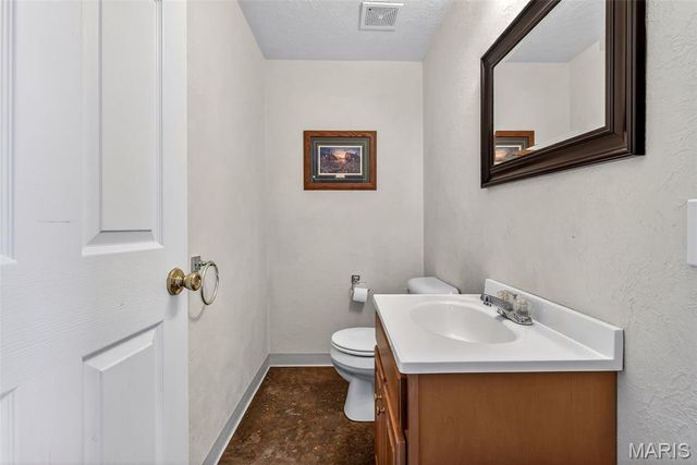 9075 32 Highway, Ste Genevieve, MO 63670