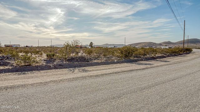 17540 CAMINO MONTE VISTA, El Paso, TX 79938