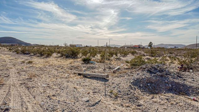 17540 CAMINO MONTE VISTA, El Paso, TX 79938