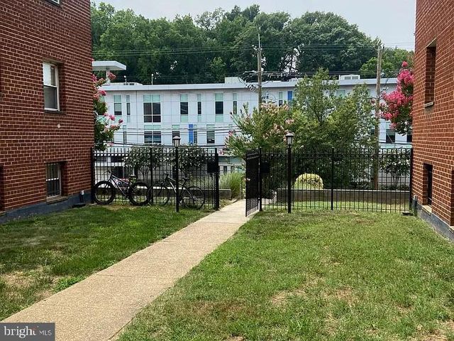 4724 Benning Rd SE Apt 204, Washington, DC 20019