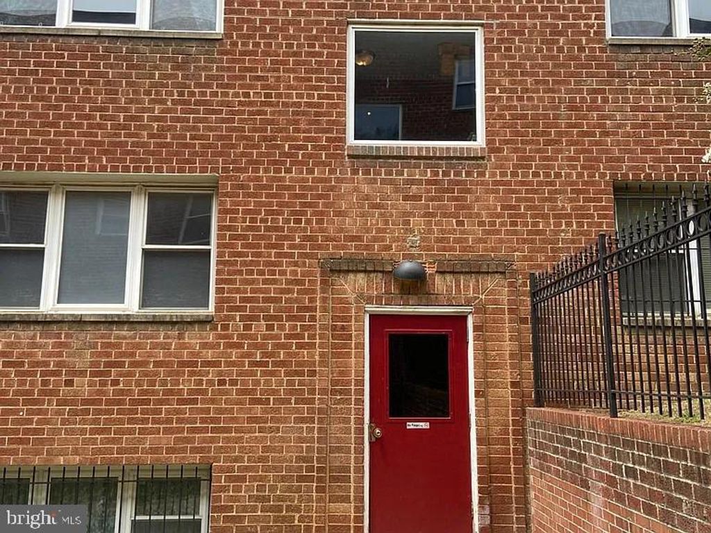 4724 Benning Rd SE Apt 204, Washington, DC 20019