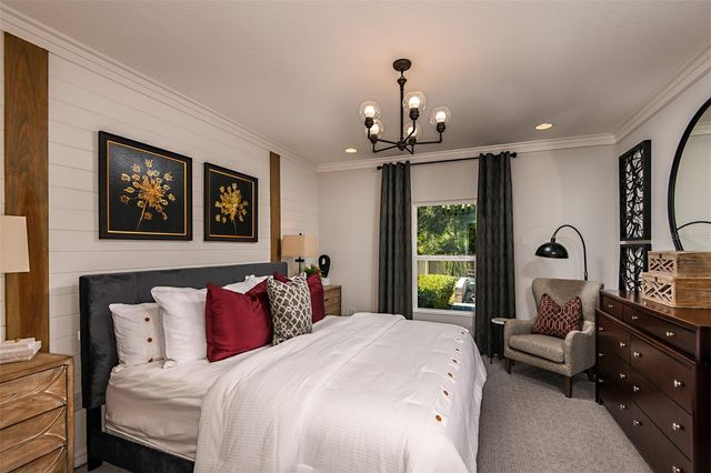 591 DARSHIRE AVENUE, Eustis, FL 32736