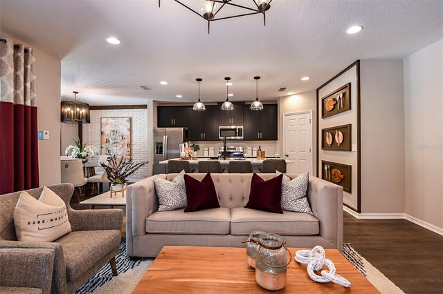 591 DARSHIRE AVENUE, Eustis, FL 32736