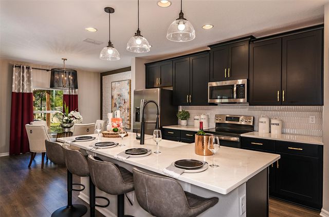 591 DARSHIRE AVENUE, Eustis, FL 32736