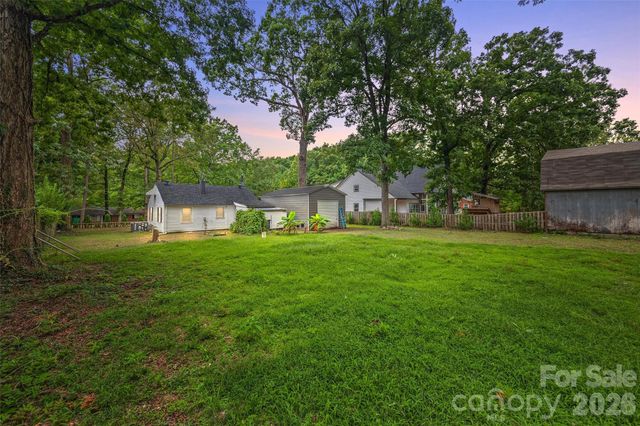 1810 Lisbon Lane, Charlotte, NC 28269