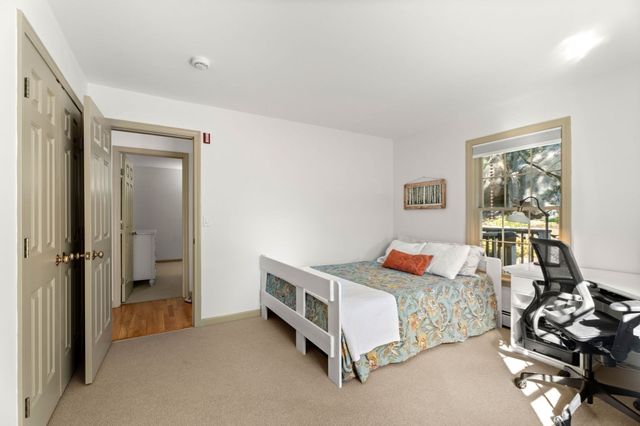 28 Elm Street 2, Manchester, MA 01944