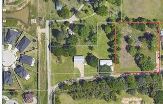1533 S Cherry Street, Tomball, TX 77375
