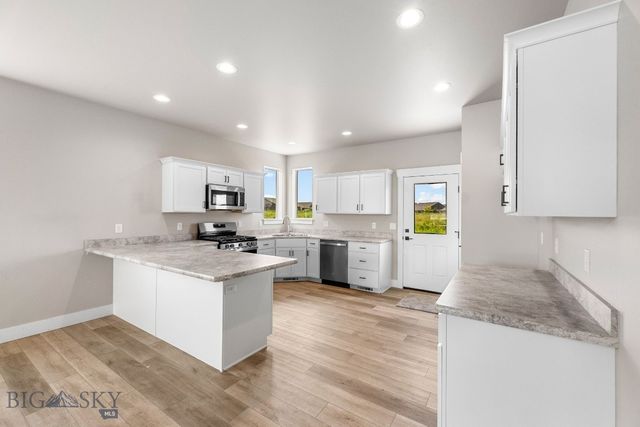 1105 Melissa Way, Belgrade, MT 59714