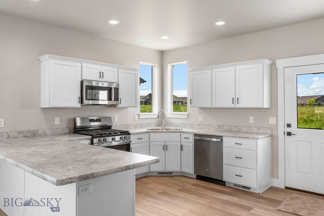 1105 Melissa Way, Belgrade, MT 59714