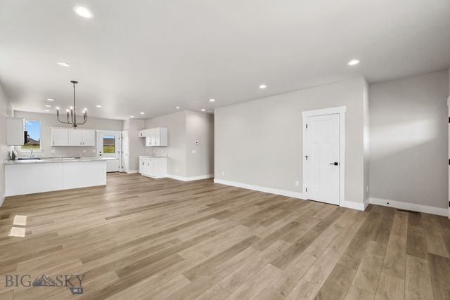 1105 Melissa Way, Belgrade, MT 59714