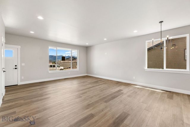1105 Melissa Way, Belgrade, MT 59714