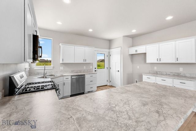 1105 Melissa Way, Belgrade, MT 59714