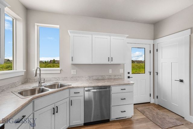 1105 Melissa Way, Belgrade, MT 59714