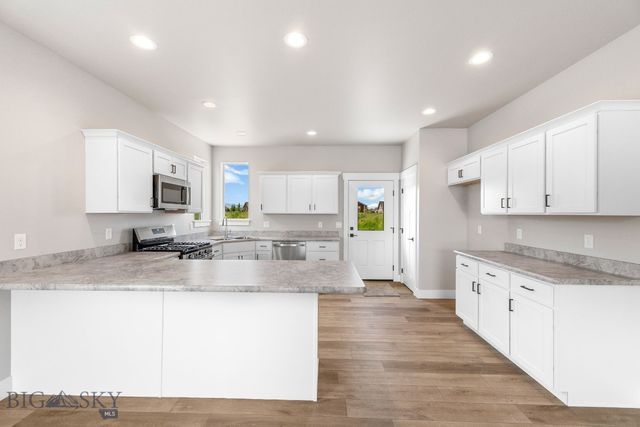 1105 Melissa Way, Belgrade, MT 59714