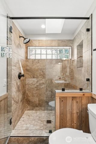 390 E Emerald Lake Drive E, Grapeview, WA 98546