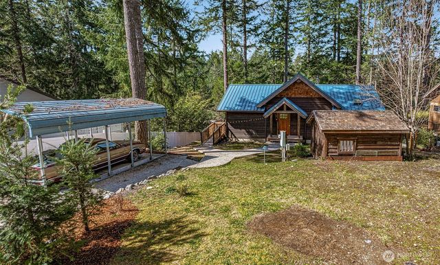 390 E Emerald Lake Drive E, Grapeview, WA 98546