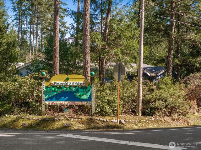 390 E Emerald Lake Drive E, Grapeview, WA 98546
