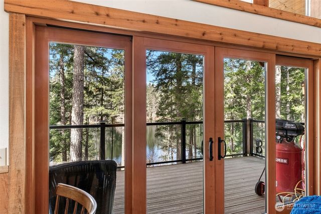 390 E Emerald Lake Drive E, Grapeview, WA 98546