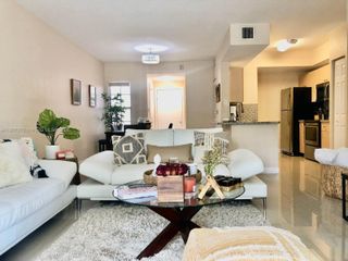 2532 Centergate Dr 102, Miramar, FL 33025