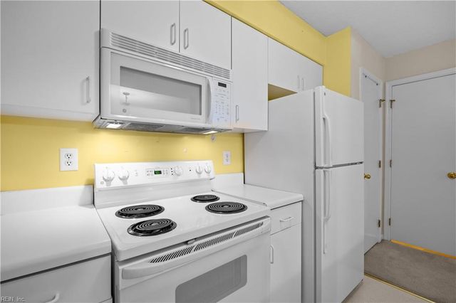 705 Queens PATH, Williamsburg, VA 23185