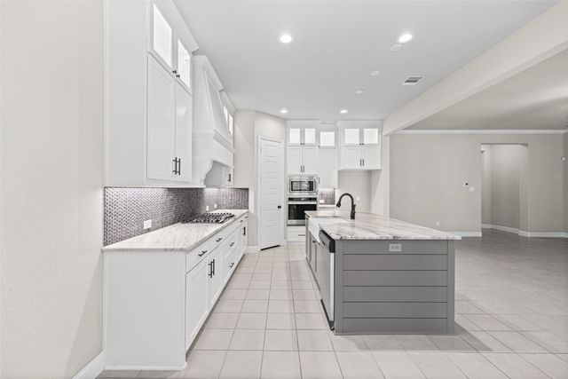 3200 Tail Water Drive, Mansfield, TX 76063