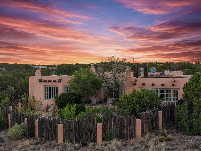 10 Miners Trail, Santa Fe, NM 87508