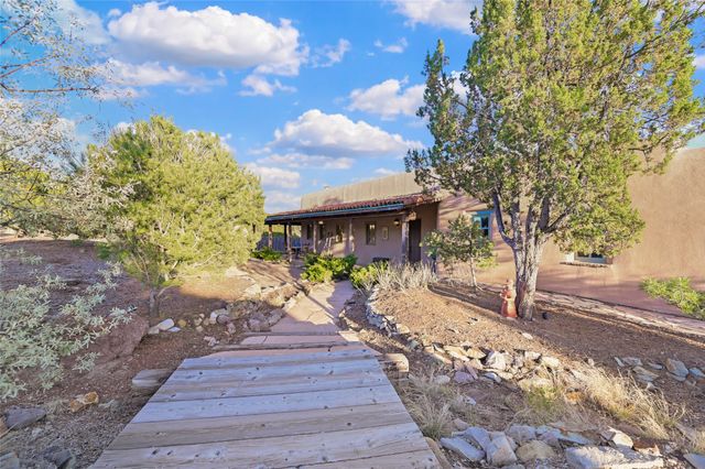 10 Miners Trail, Santa Fe, NM 87508